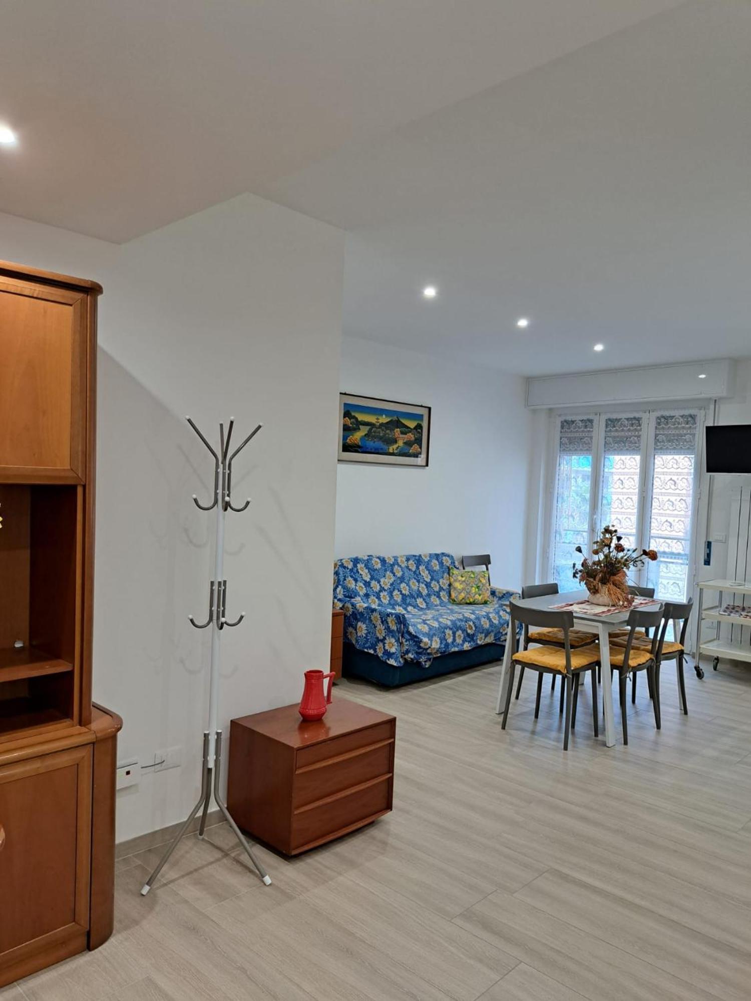 Appartement Casa Di Leo à Loano Extérieur photo